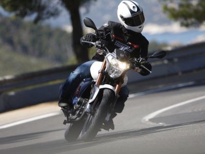 Vidéos : Essai Keeway RKV
