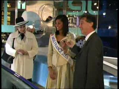 Miss France reçoit les clés de son cabriolet !