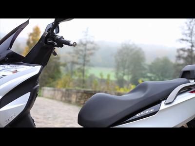 Vidéos : Kymco G-Dink 300, un prix et des performances