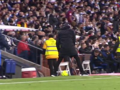 Real Madrid - Barça : caméra isolée sur Xavi, bouillant durant le Clasico (vidéo)