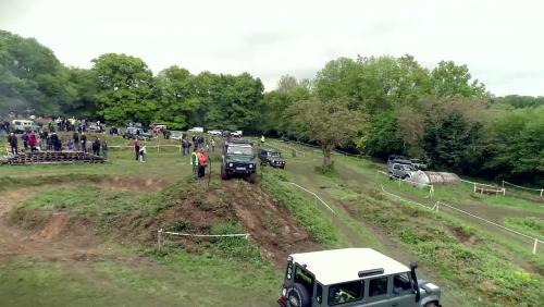 Jubilé Land Rover : du franchissement pur et dur