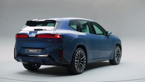 BMW iX3 : 800 km d'autonomie pour le nouveau SUV électrique !
