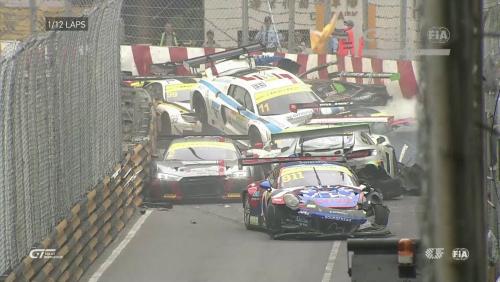 Un crash de 12 voitures au Grand Prix de Macao