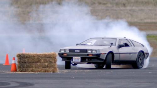 Retour Vers le Futur : la DeLorean en drift