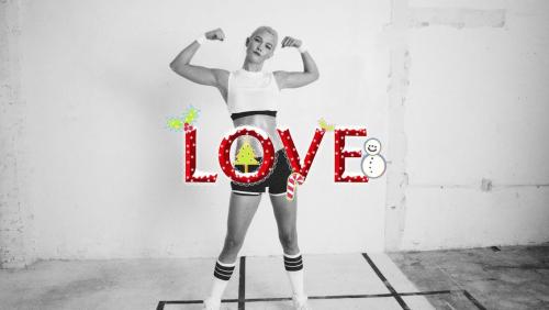 Jour 31: Karlie Kloss par Phil Poynter #LOVEADVENT2017