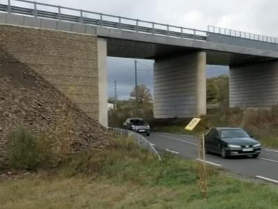 Ce pont inutilisable a coûté 2,5 millions d'euros