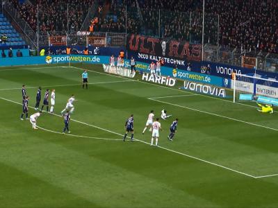 Equipe de France : le penalty insolite loupé par Diaby qui coûte cher à Leverkusen ! (vidéo)