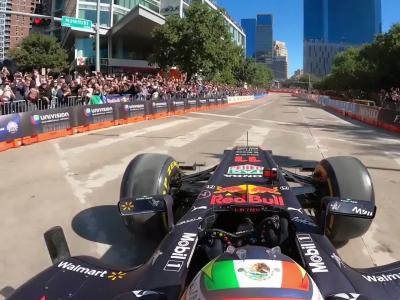 Grand Prix des États-Unis : la RB7 de Red Bull en démo dans les rues de Dallas