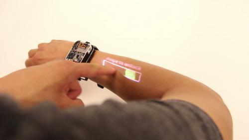LumiWatch : la montre connectée avec micro-projecteur intégré