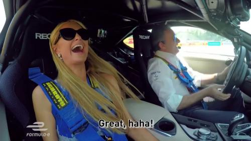 Paris Hilton s'est fait plaisir avec la BMW i8 Safety Car de Formule E