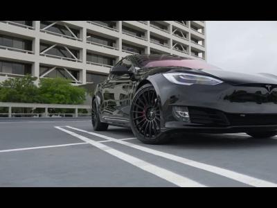 Tesla Model S P100D T Sportline : chasseur furtif