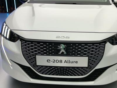 Salon de Genève 2019 : la Peugeot e-208 en vidéo