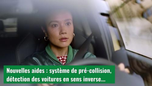 Toyota Corolla Cross (2022) : le SUV compact hybride en vidéo