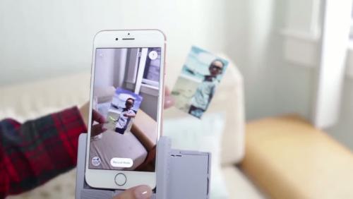 Prynt : le smartphone se transforme en Polaroid