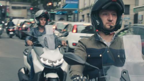License to ride S02E01 : Paris
