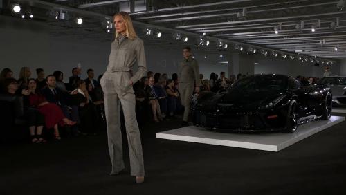 Mannequins et supercars : le défilé improbable de Ralph Lauren