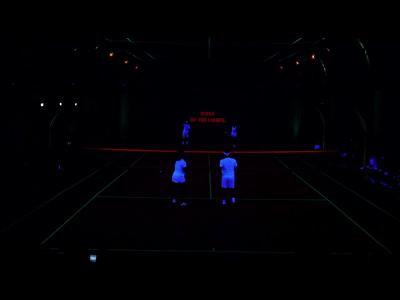 Une partie de tennis dans le noir !