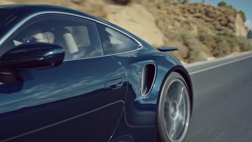 Porsche 911 Turbo : la super GT de 850 chevaux en vidéo