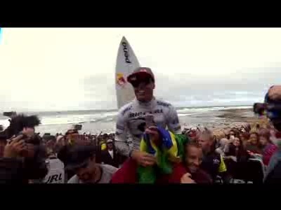 Adriano De Souza remporte le Rip Curl Pro Bells Beach 2013
