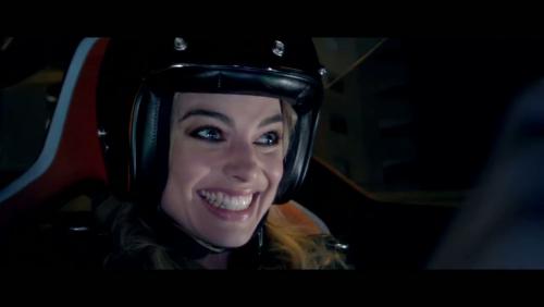 La charmante Margot Robbie fait un tour à Monaco dans la Nissan BladeGlider