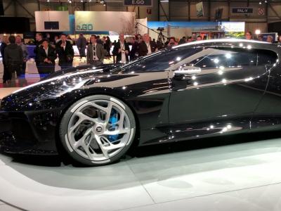 Salon de Genève 2019 : la Bugatti La Voiture Noire en vidéo