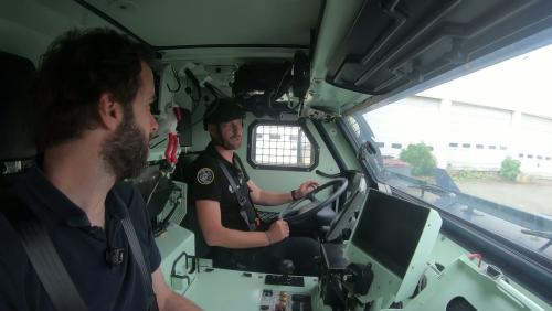 On embarque à bord du Centaure, dernier-né des blindés de la Gendarmerie