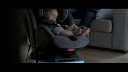 Baby Home Seat : un siège vibrant pour endormir bébé à la maison comme en voiture