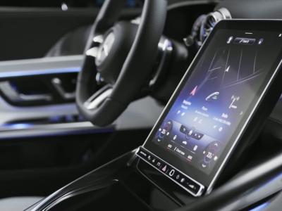 Mercedes-AMG SL (2021) : l'habitacle du cabriolet de luxe en vidéo