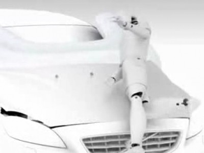 L'airbag piéton de la Volvo V40