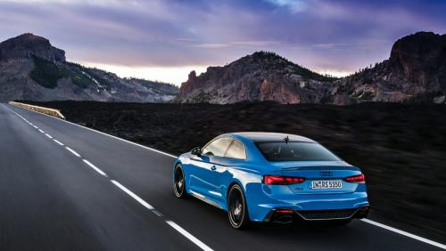Audi RS5 : le Coupé et la Sportback en vidéo